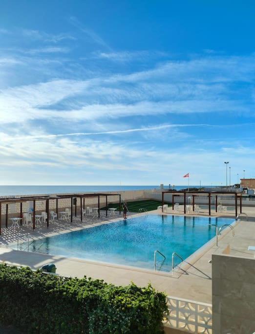 Apartamento Premium Con 5 Piscinas Barbacoa Tenis Frontenis 마레니 블라우 외부 사진